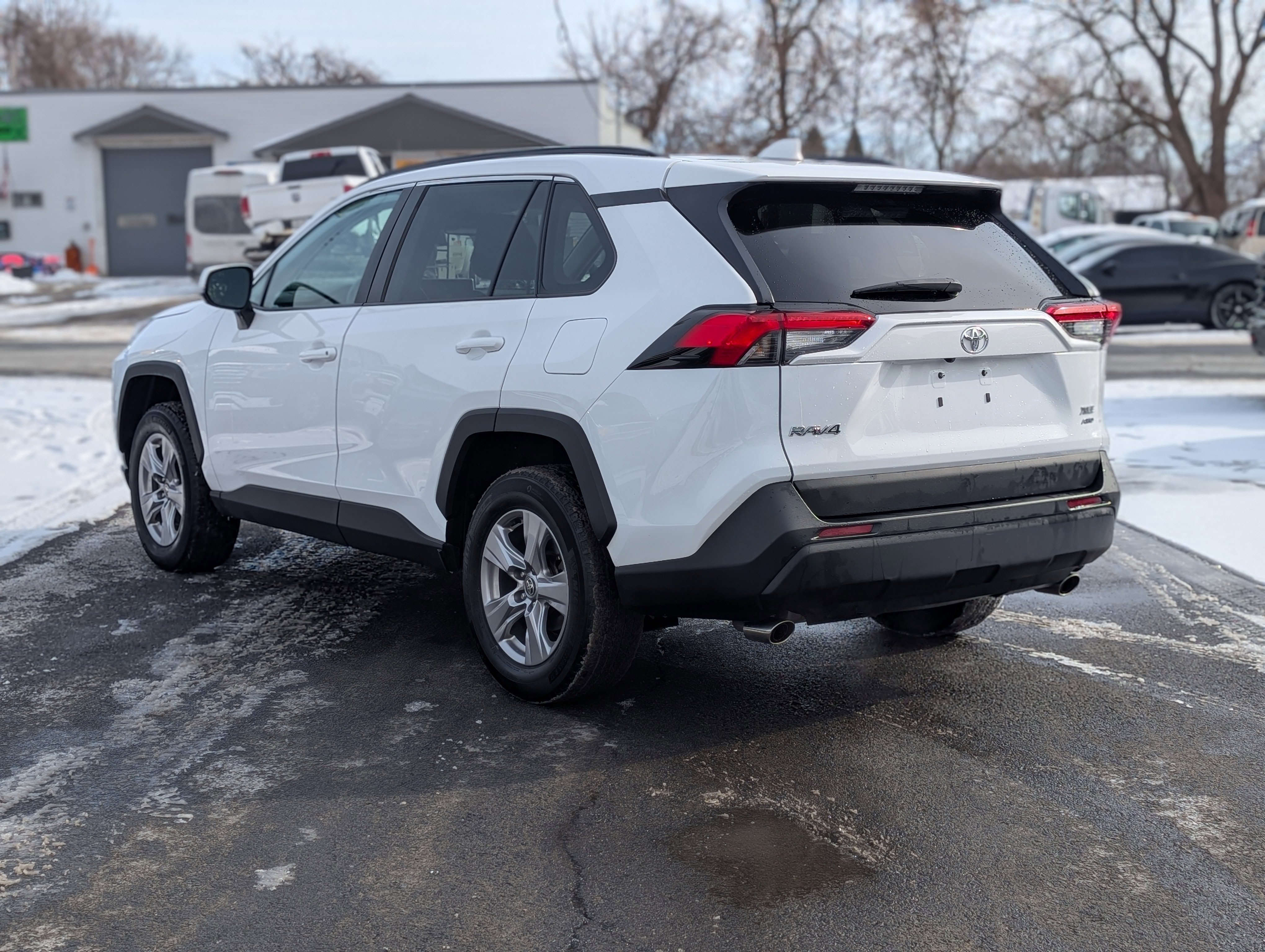 Used 2023 Toyota RAV4 XLE image 11