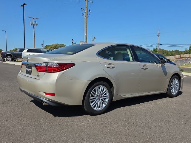 Used 2015 Lexus ES 350 w/ Luxury Package FWD image 5