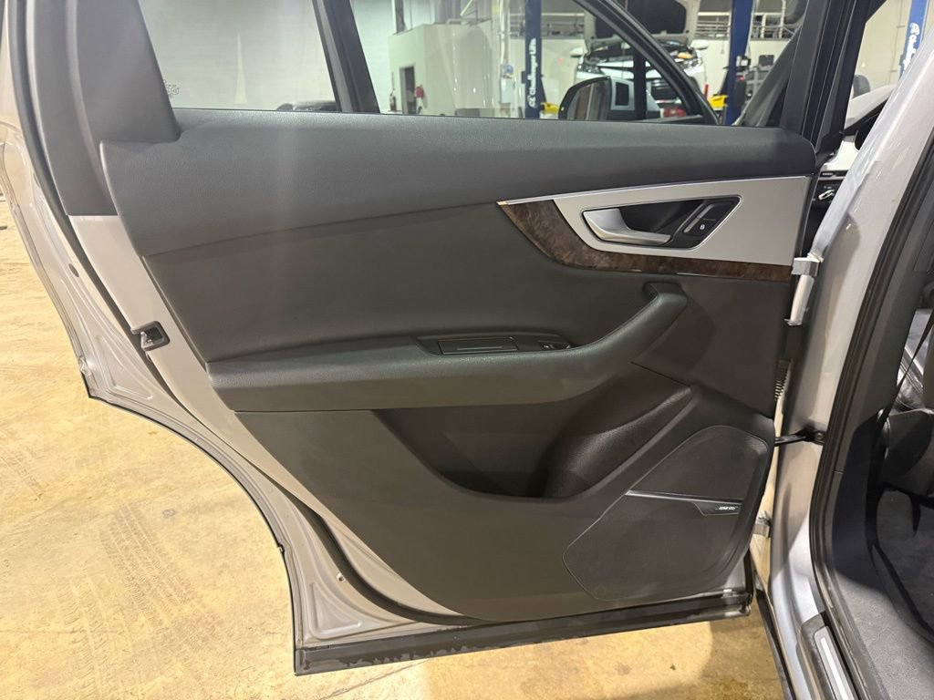 Used 2018 Audi Q7 2.0T Premium Plus image 23
