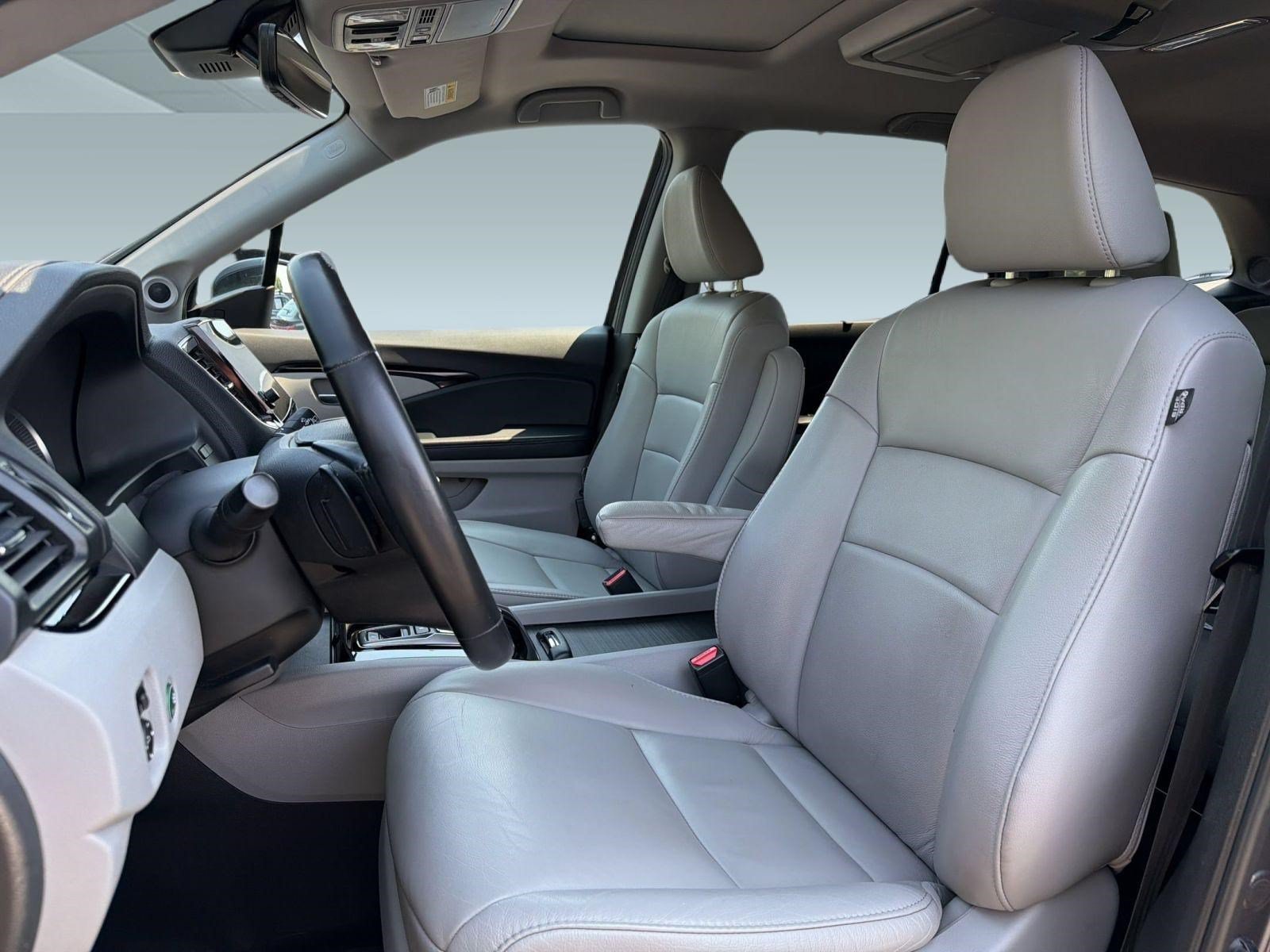 Used 2020 Honda Pilot Touring image 5
