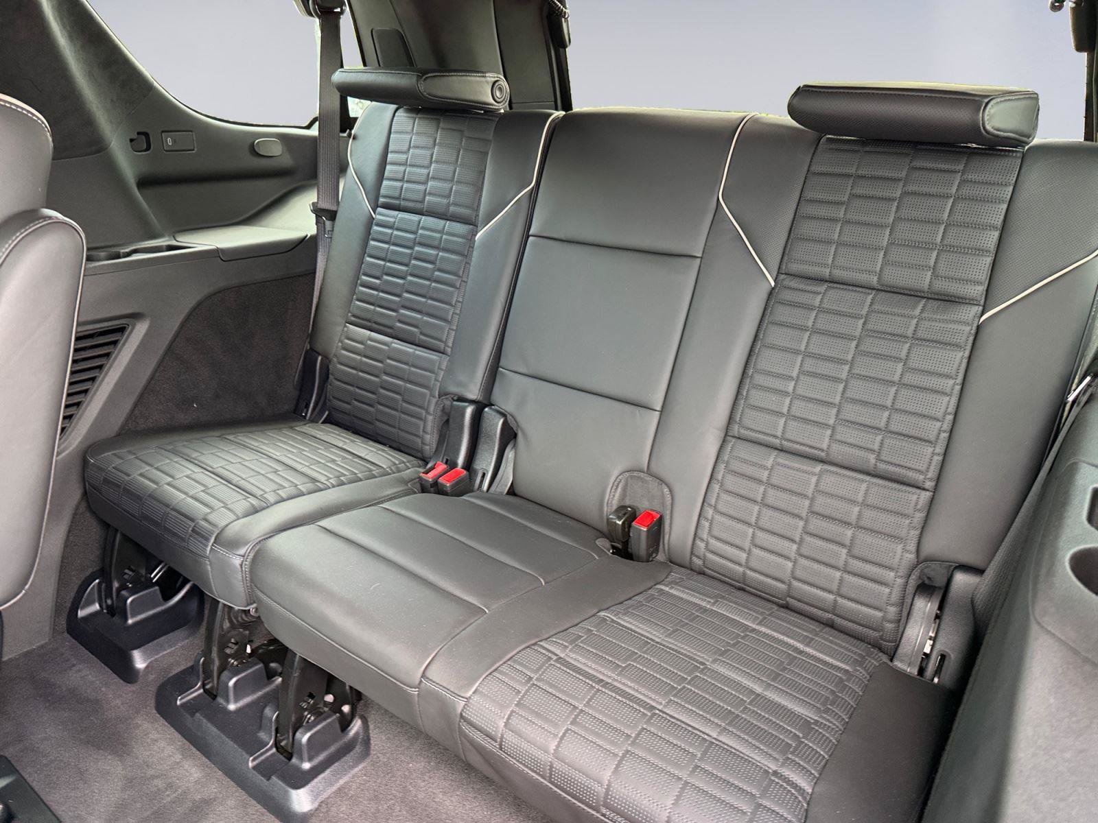 Used 2025 Cadillac Escalade Sport Platinum w/ LPO, Floor Liner Package AWD/4WD image 14