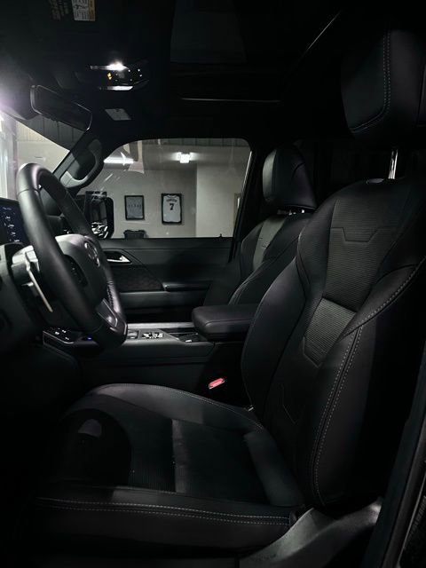 Used 2024 Lexus GX 550 w/ Cold Area Package AWD/4WD image 12
