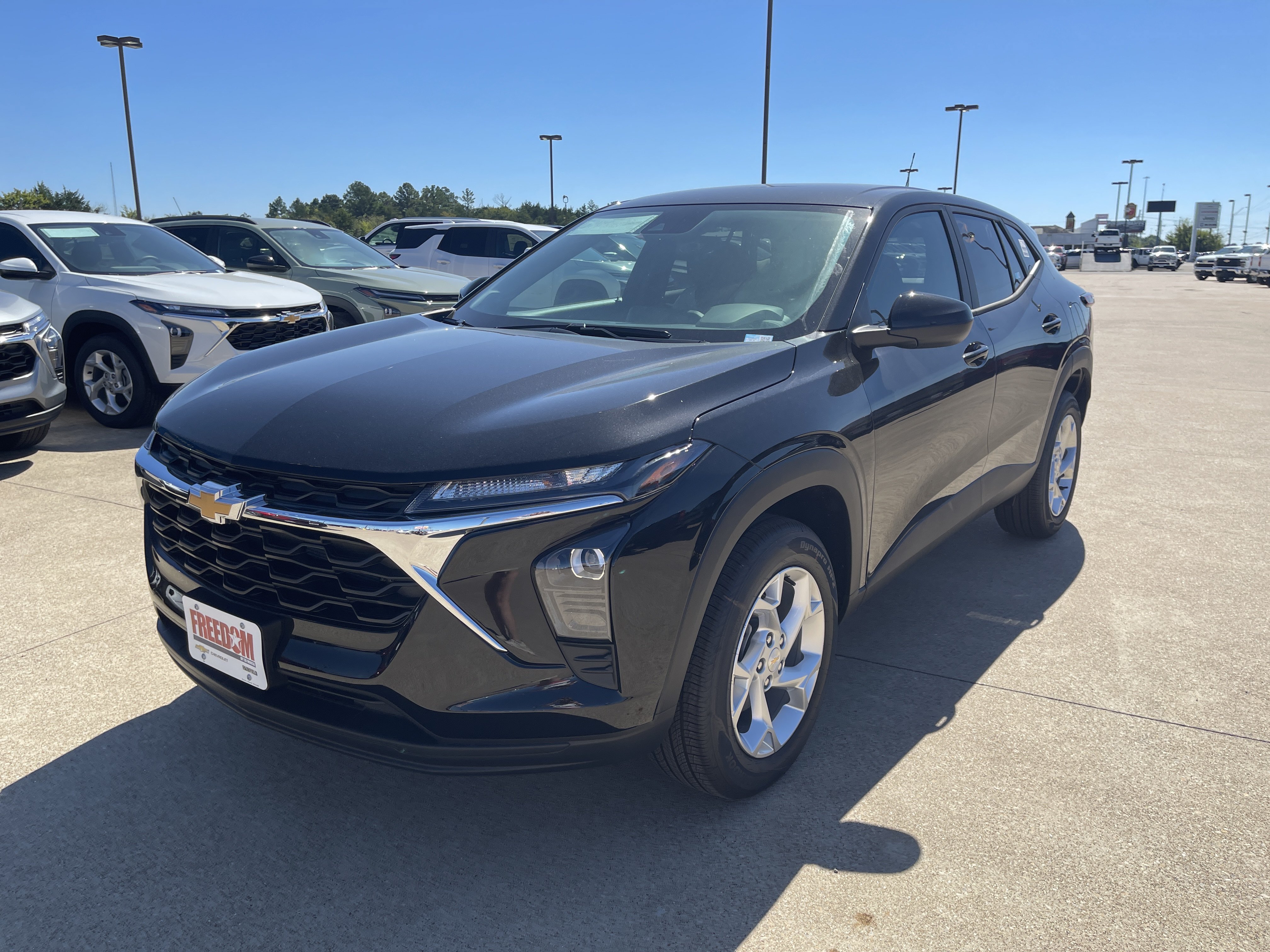 New 2026 Chevrolet Trax LS w/ LS Convenience Package FWD image 8