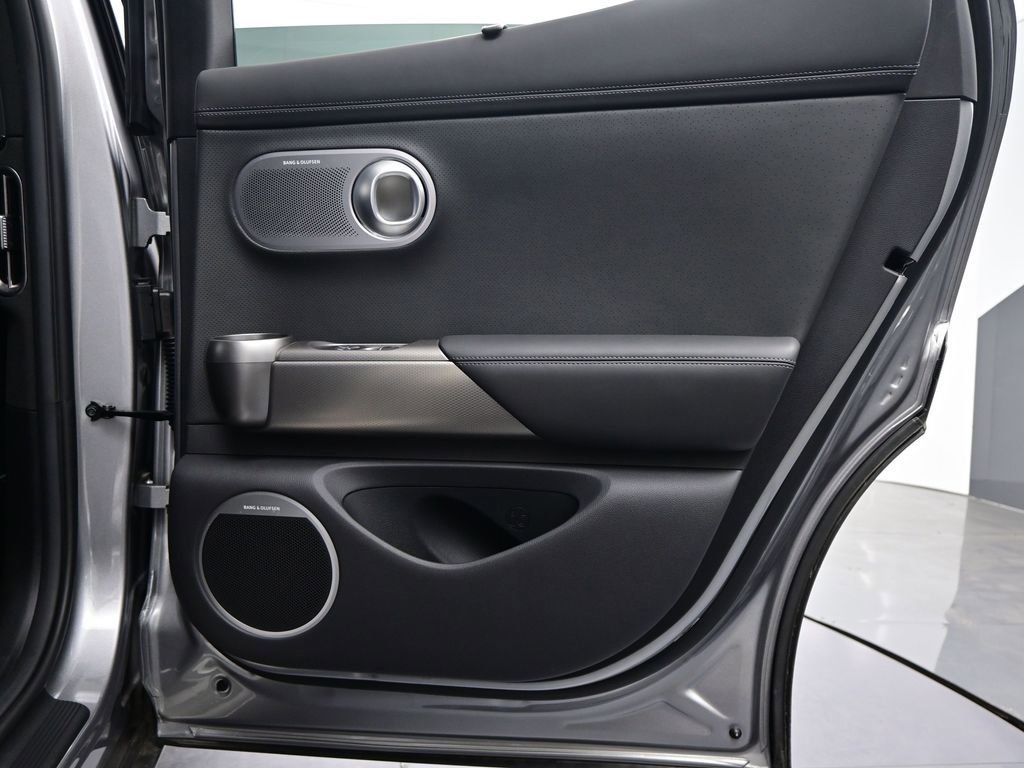 Used 2025 Genesis GV60 Advanced image 41