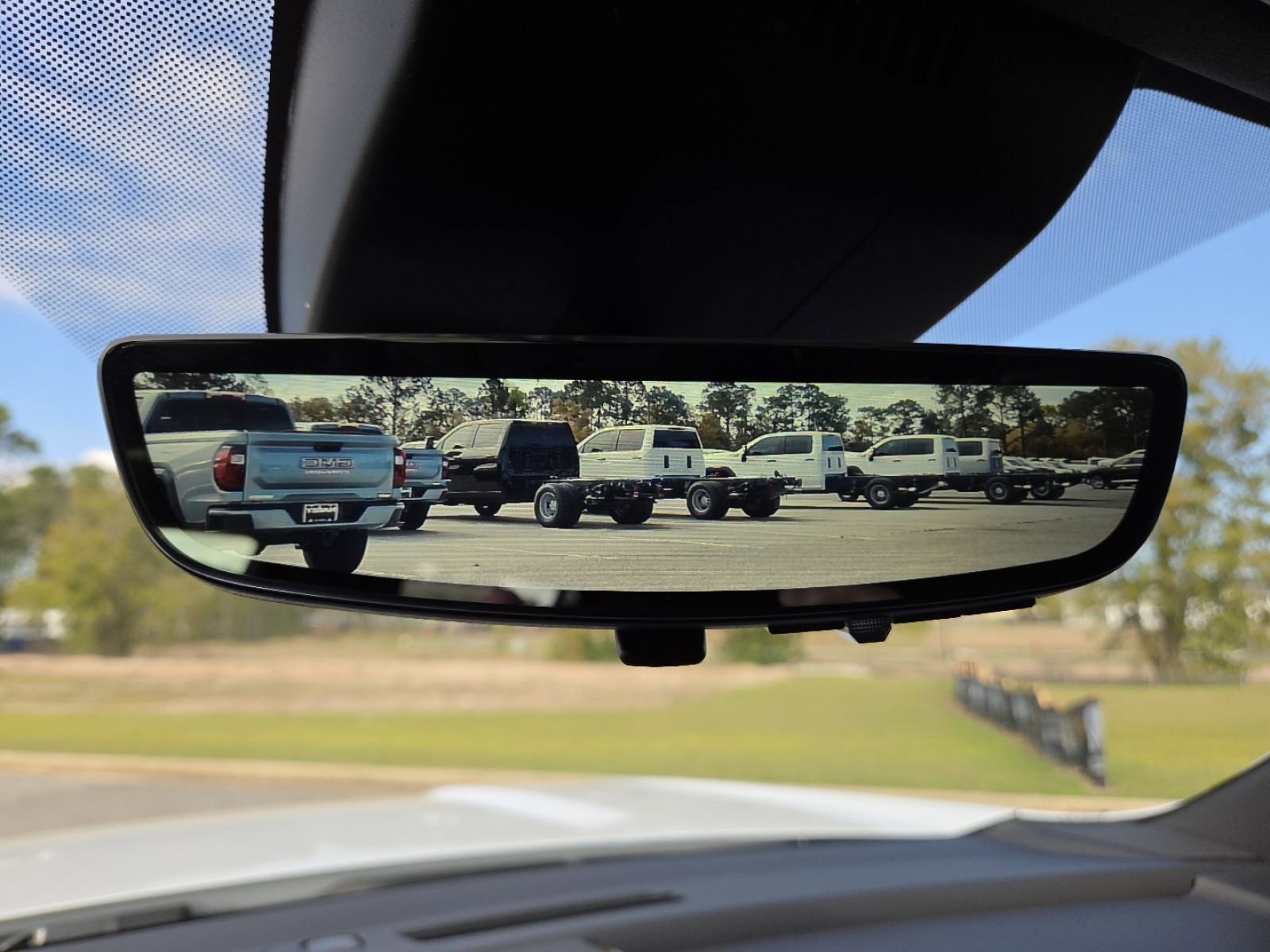 New 2026 GMC Yukon XL Denali Ultimate image 13