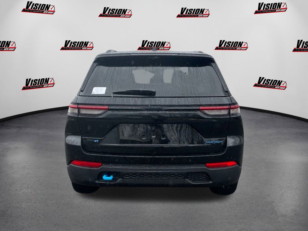 Used 2024 Jeep Grand Cherokee Trailhawk w/ Luxury Tech Group III image 4