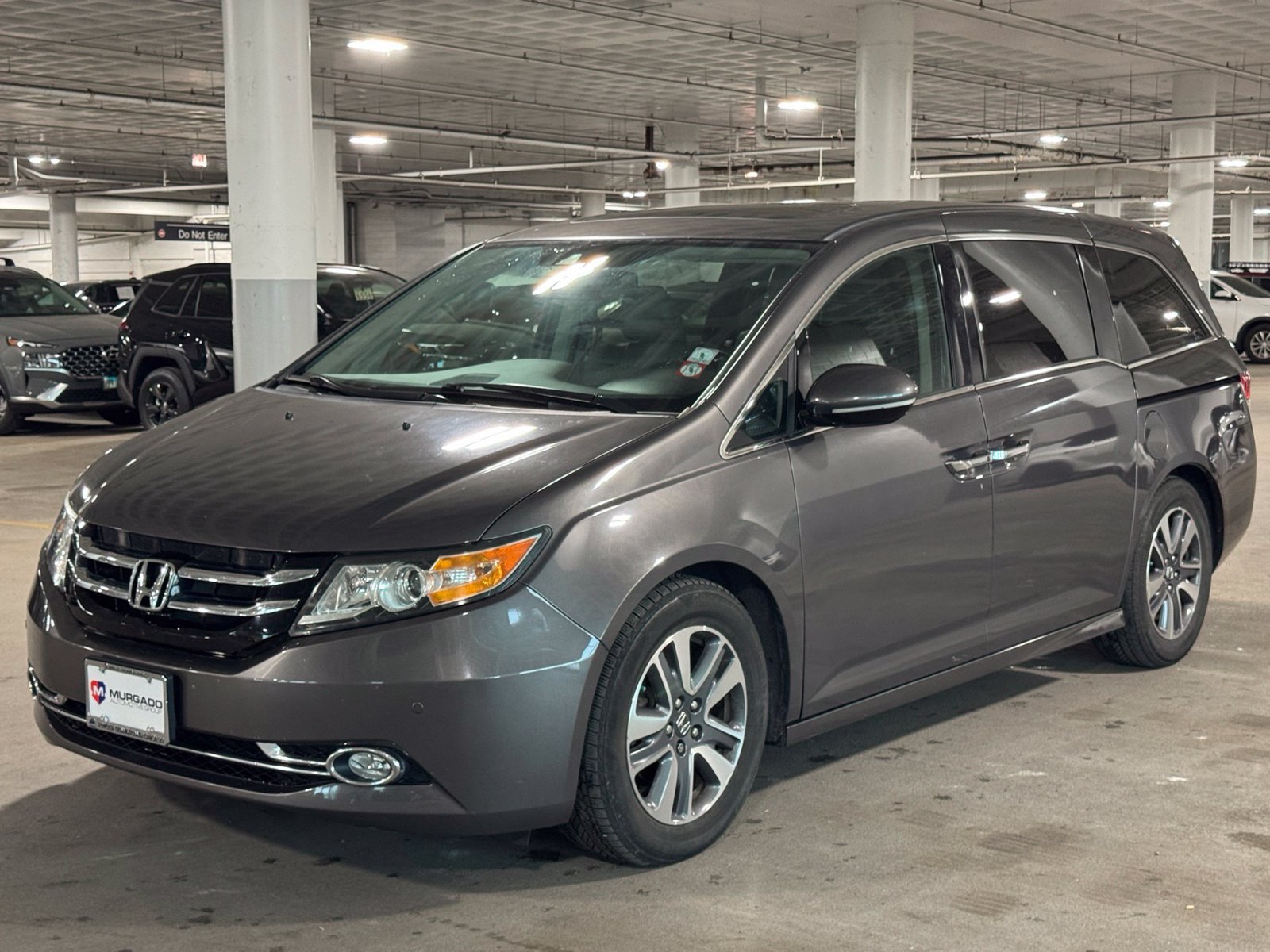 Used 2016 Honda Odyssey Touring Elite image 4