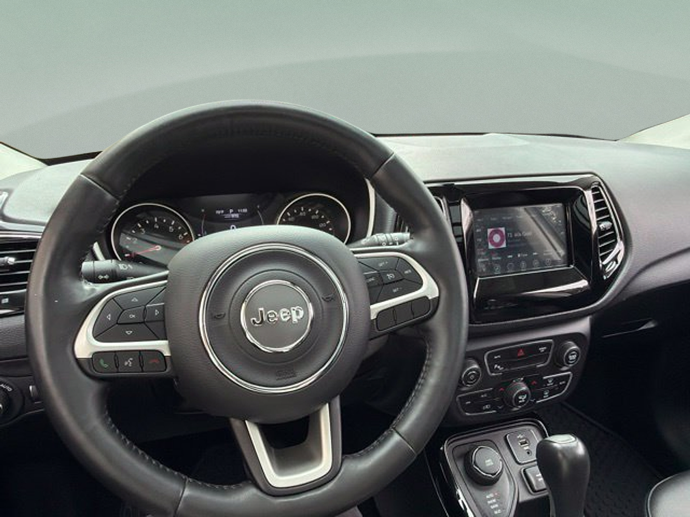 Used 2019 Jeep Compass Latitude AWD/4WD image 17