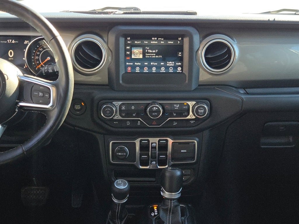 Used 2018 Jeep Wrangler Unlimited Sahara w/ Cold Weather Group image 20