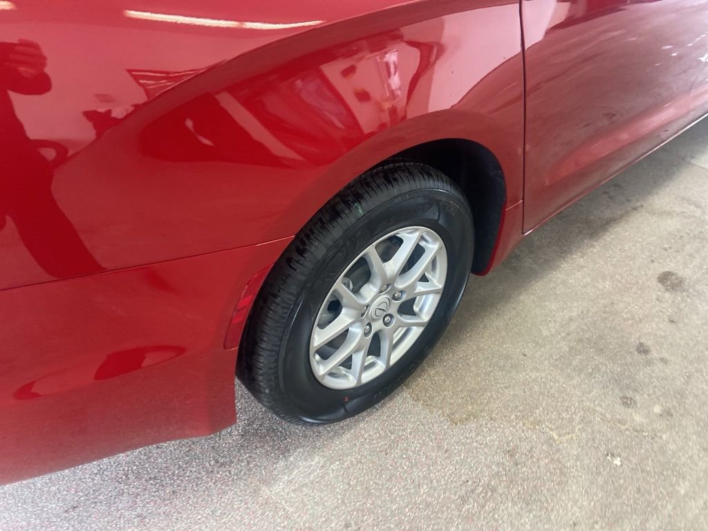 New 2026 Chrysler Voyager LX image 17