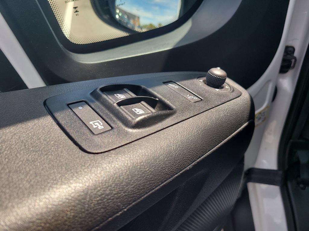 Used 2025 RAM ProMaster 2500 w/ Convenience Group FWD image 18