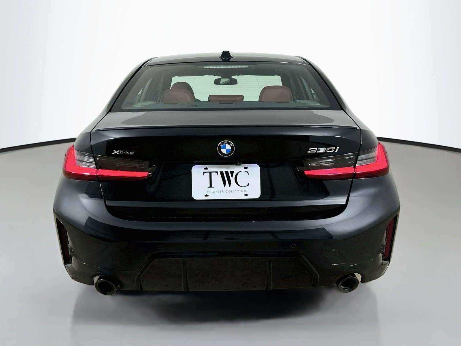 New 2026 BMW 330i xDrive Sedan w/ M Sport Package AWD/4WD image 6