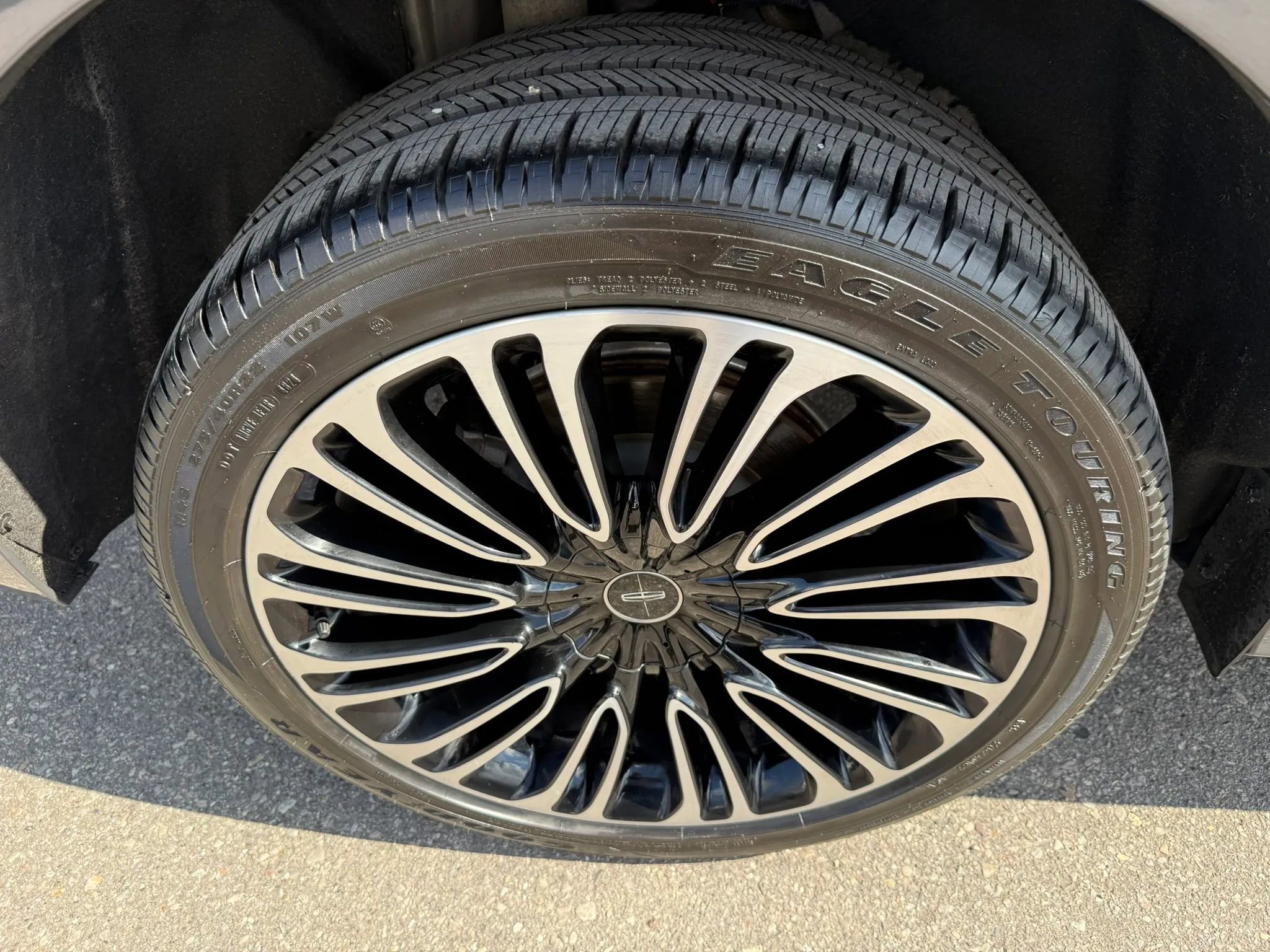Used 2022 Lincoln Aviator Black Label w/ Dynamic Handling Package image 11