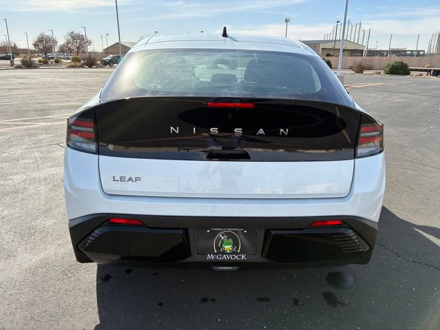 New 2026 Nissan Leaf image 5