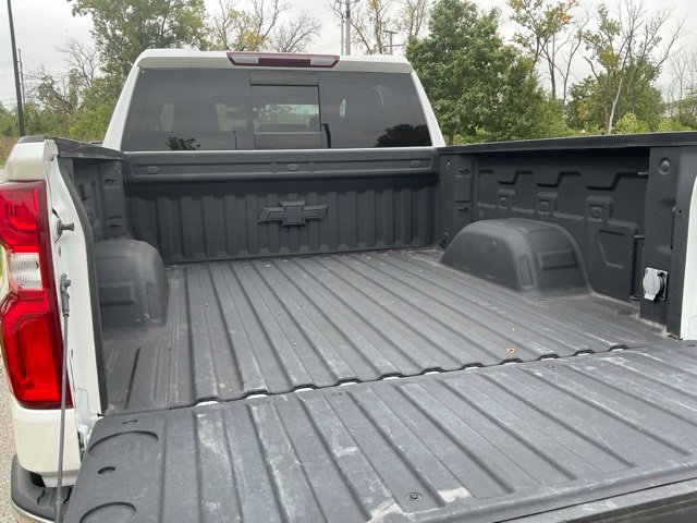 Used 2022 Chevrolet Silverado 1500 LTZ AWD/4WD image 11