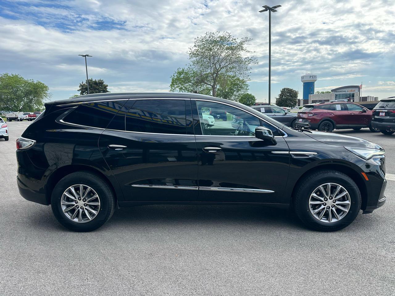 Used 2022 Buick Enclave Premium FWD image 8