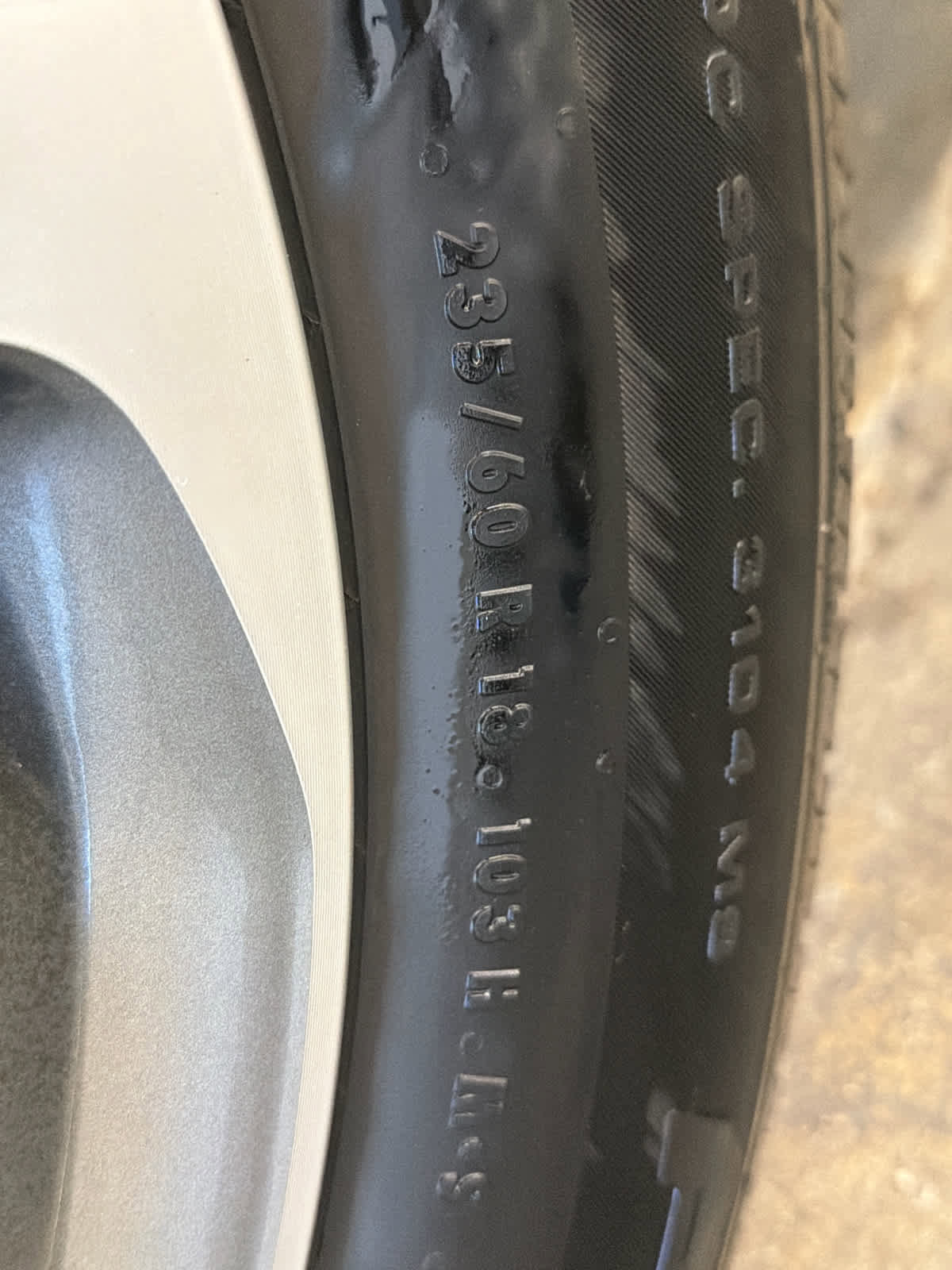 Used 2023 Buick Envision Essence image 12