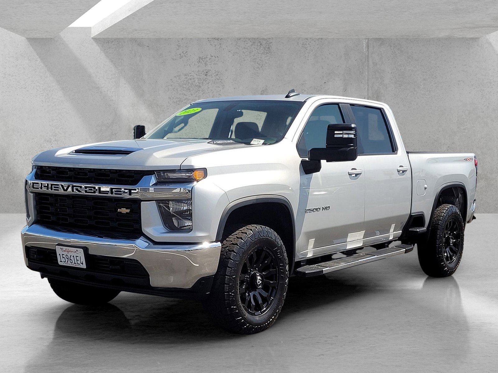 Used 2023 Chevrolet Silverado 2500 LT image 8