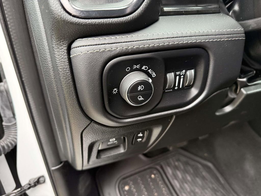 Used 2023 RAM 1500 Limited AWD/4WD image 30