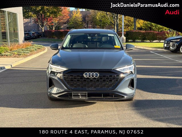 Used 2024 Audi Q8 e-tron Premium Plus w/ Premium Plus Package AWD/4WD image 2
