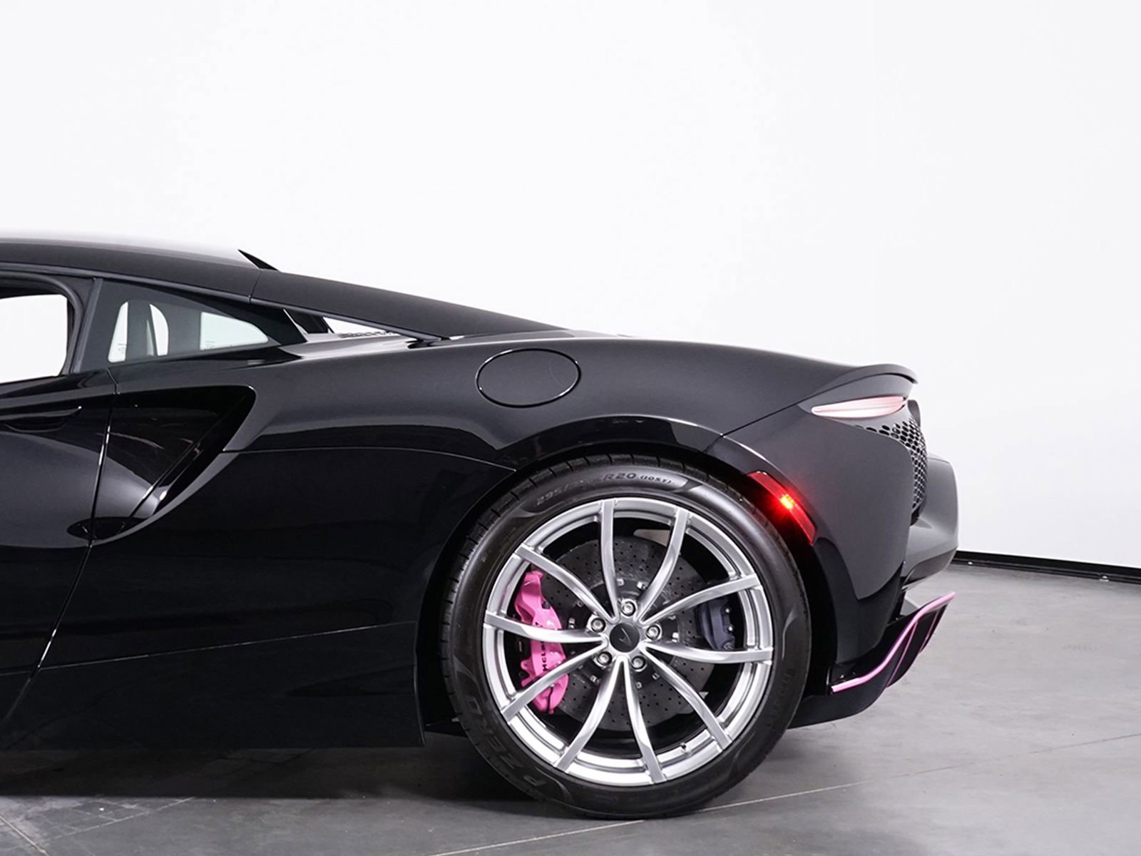 New 2026 McLaren Artura image 22