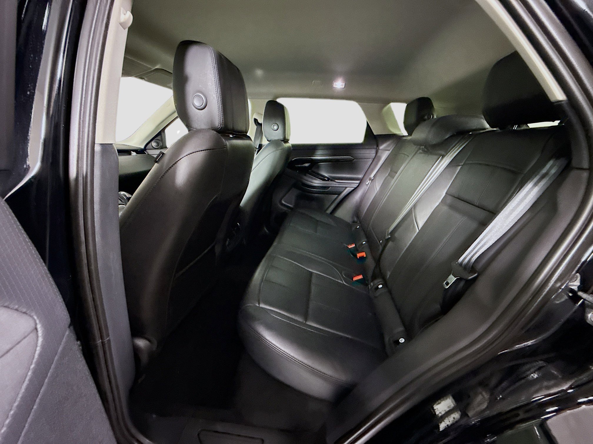 Used 2020 Land Rover Range Rover Evoque S image 25