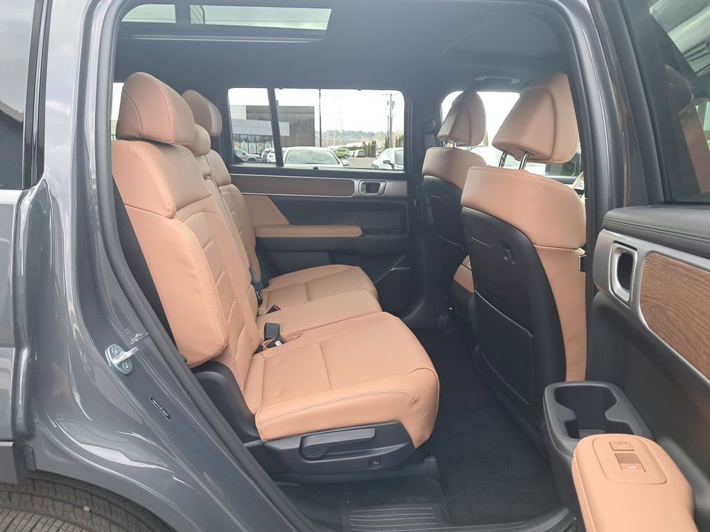 Used 2026 Hyundai Santa Fe Limited image 15