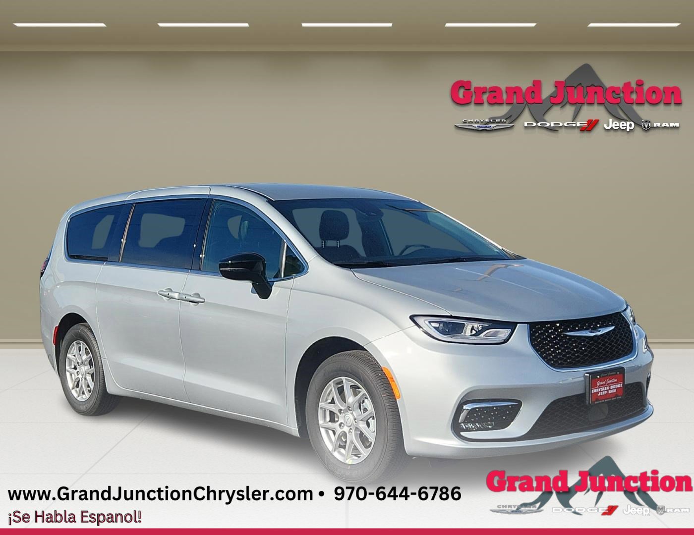 New 2026 Chrysler Pacifica Select