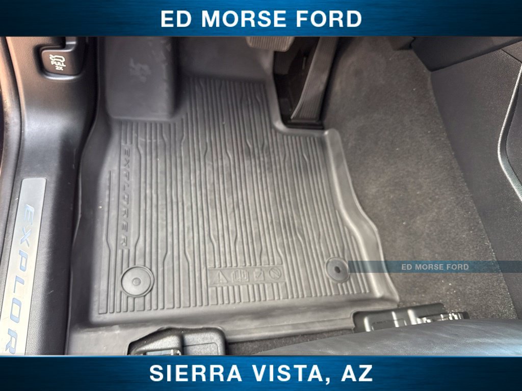 Certified 2021 Ford Explorer Platinum w/ Equipment Group 601A AWD/4WD image 17