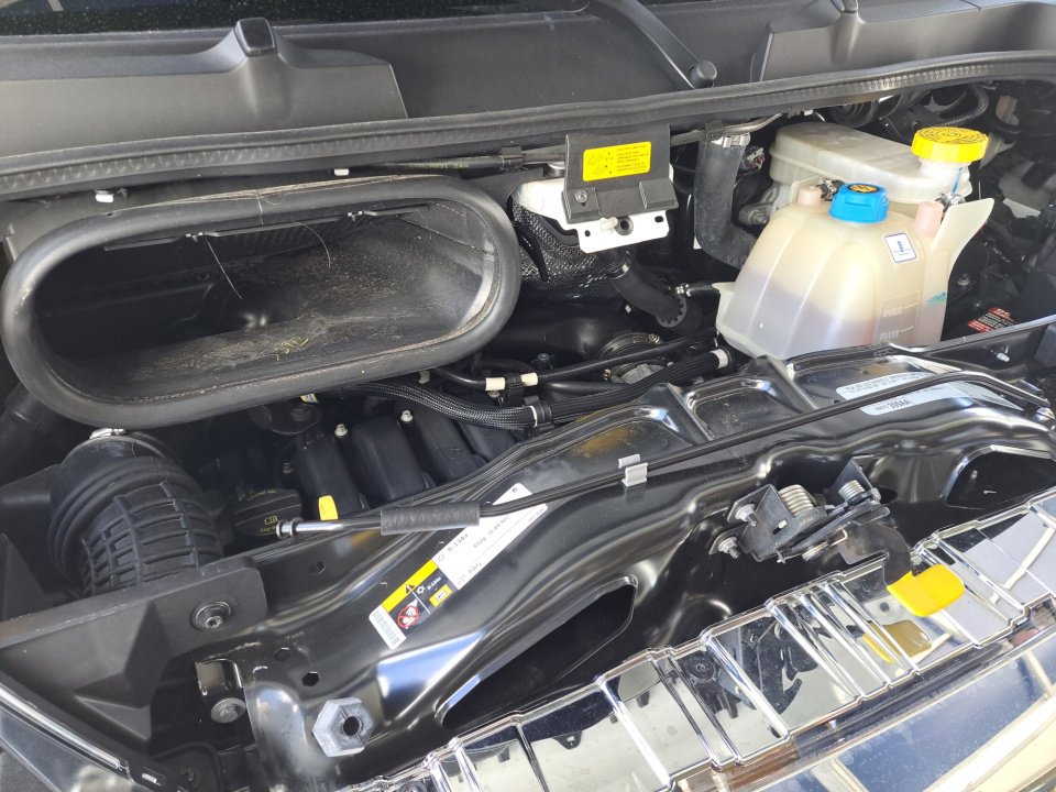 Used 2025 RAM ProMaster 2500 w/ U-Haul Equipment Group FWD image 28