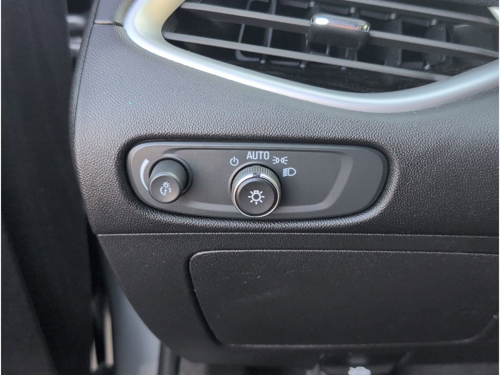 Used 2024 Chevrolet Malibu LT image 27