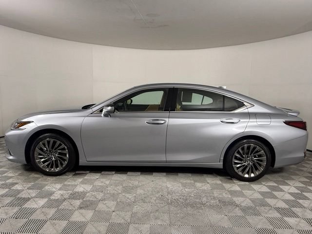 Certified 2025 Lexus ES 300h w/ Technology Package FWD image 3