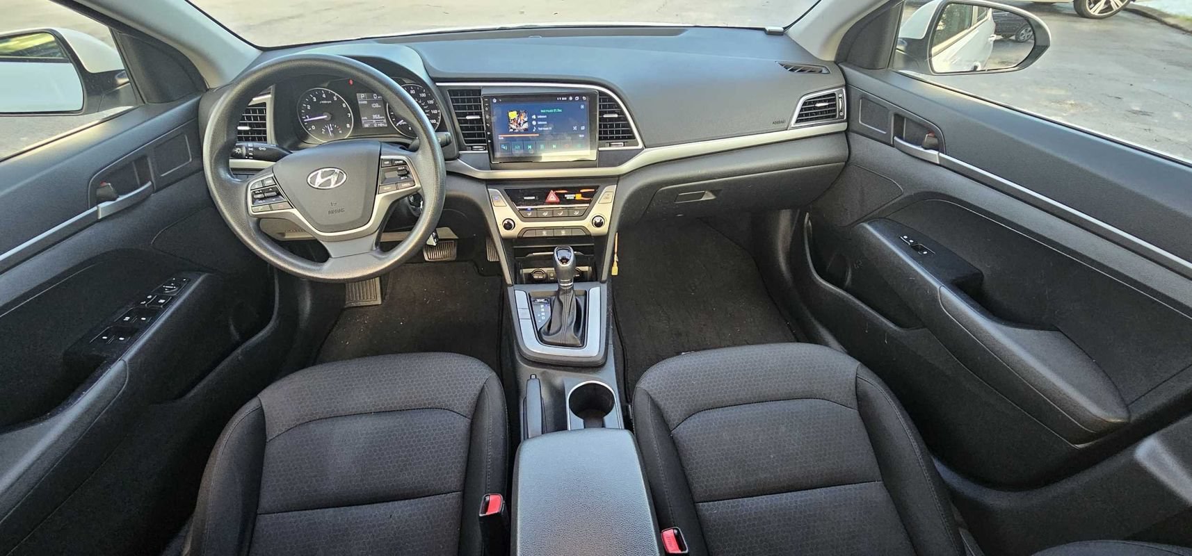 Used 2018 Hyundai Elantra SE FWD image 21