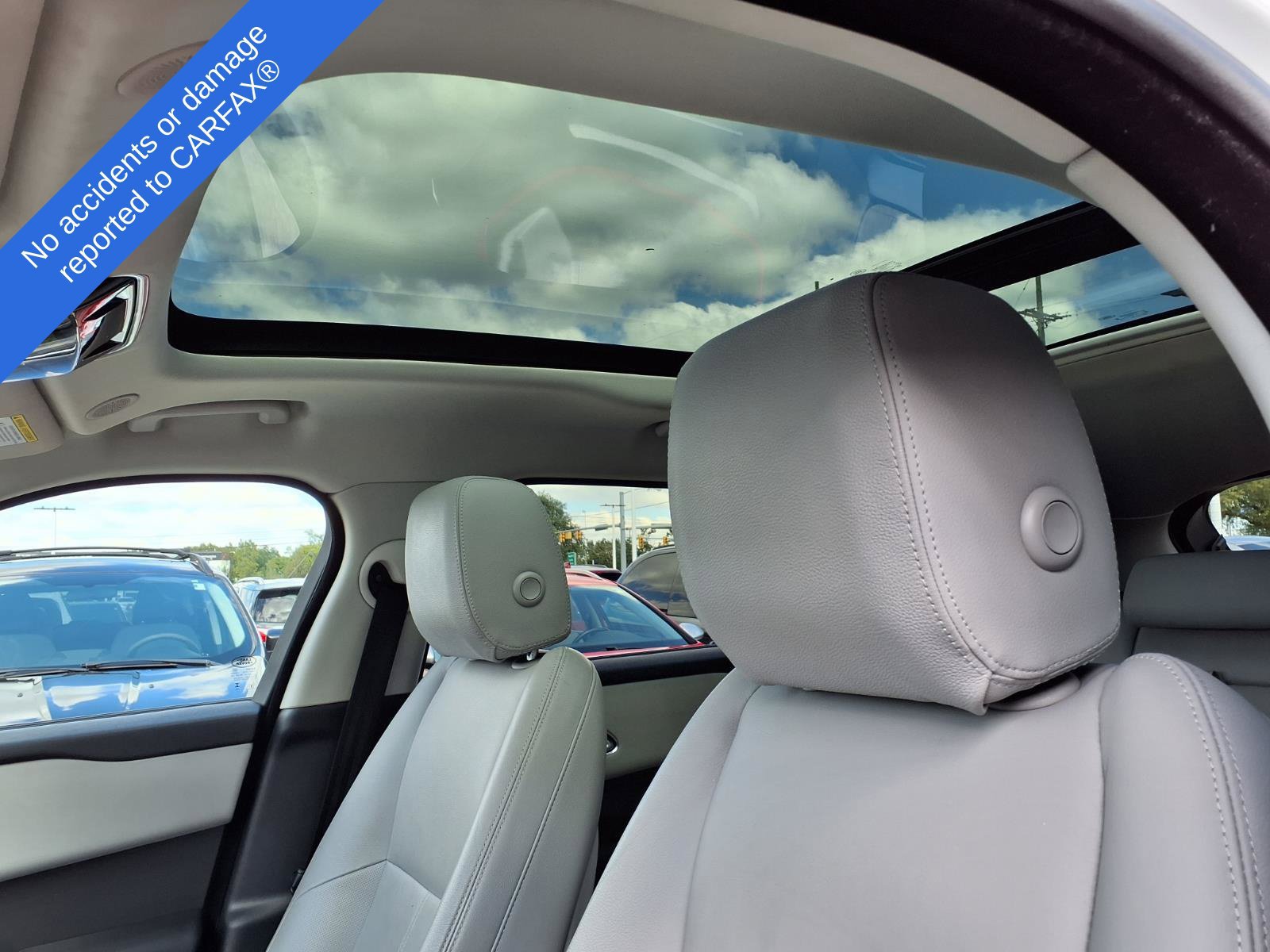 Used 2025 Land Rover Range Rover Velar Dynamic SE AWD/4WD image 19
