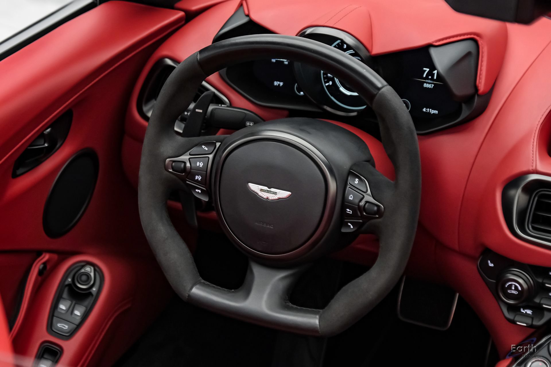 Used 2022 Aston Martin V8 Vantage Roadster RWD image 58