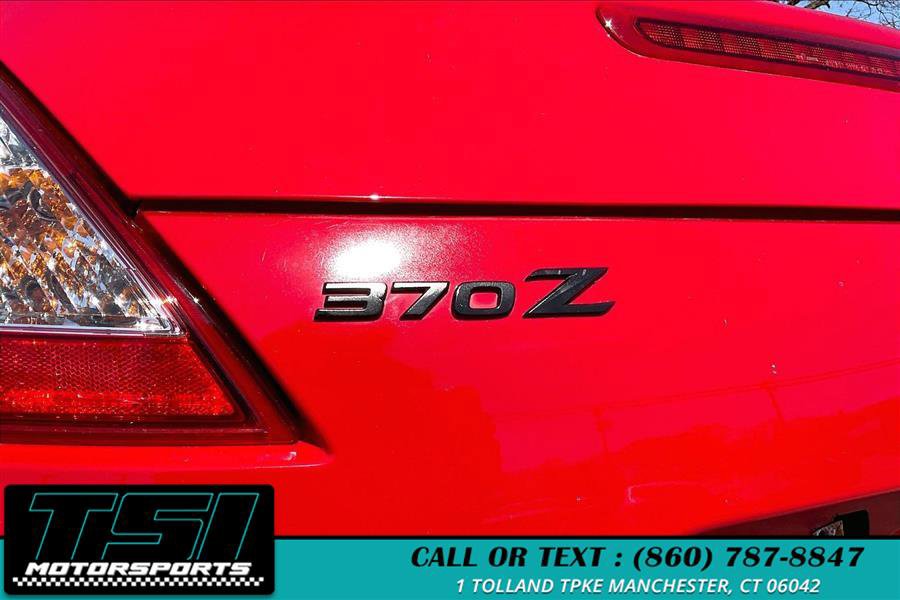 Used 2016 Nissan 370Z Coupe RWD image 7