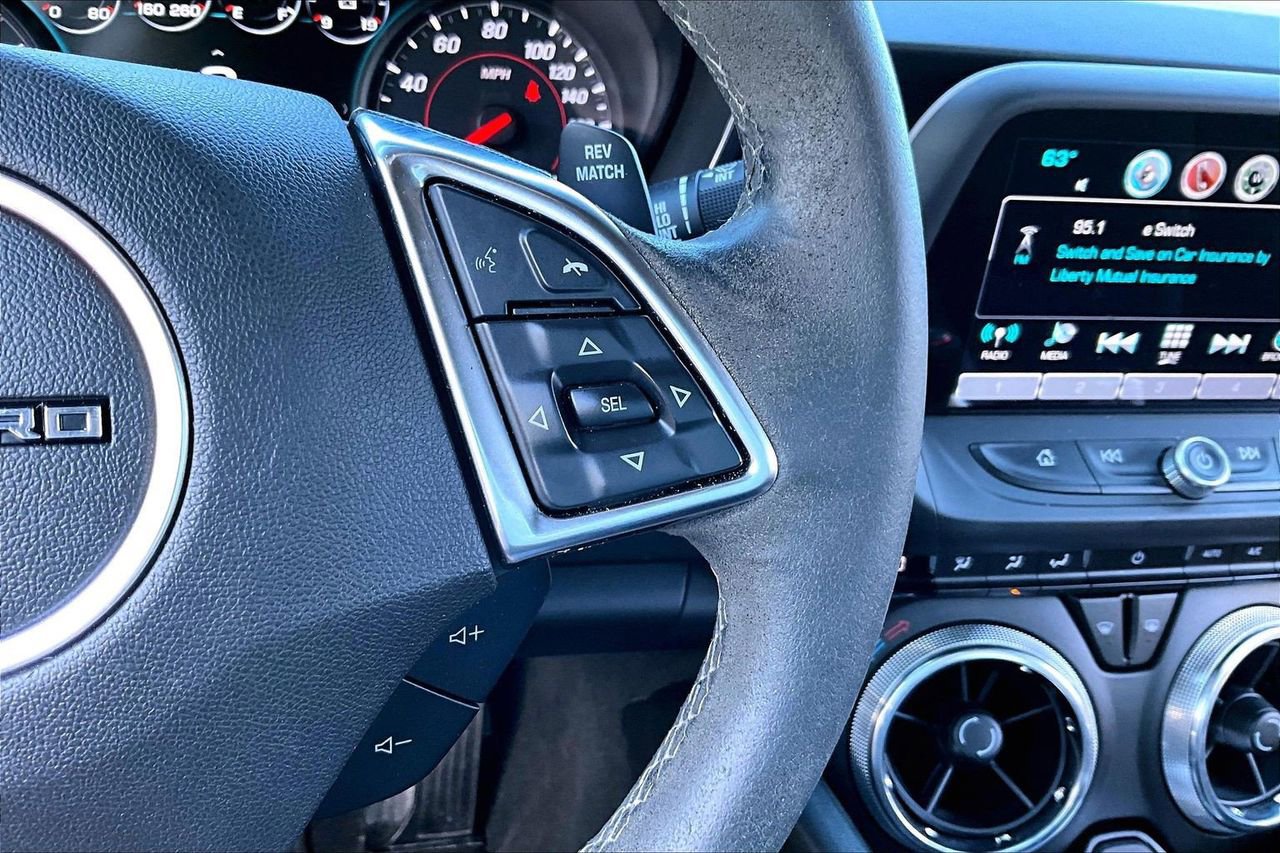 Used 2018 Chevrolet Camaro SS RWD image 28