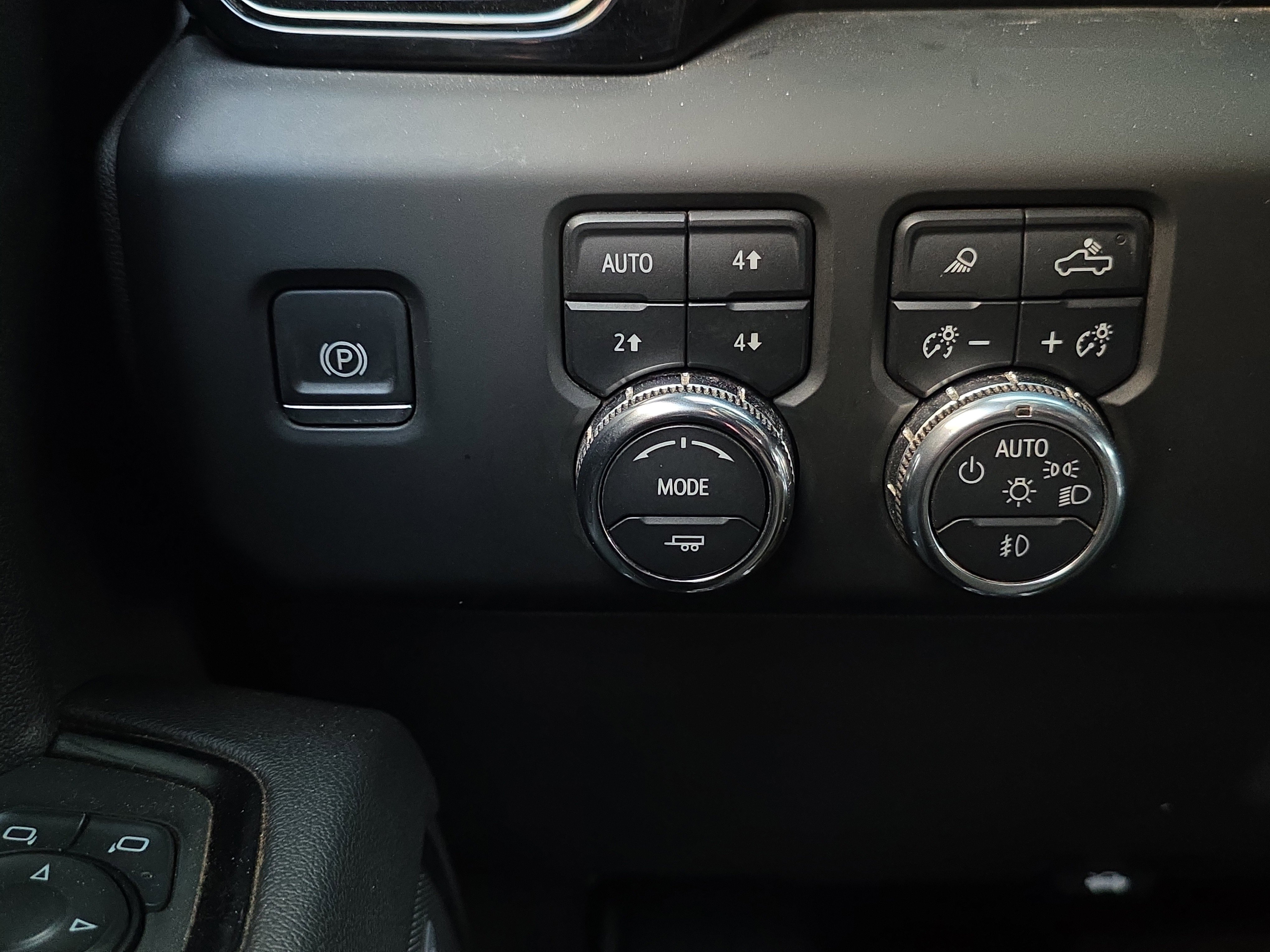 Used 2024 GMC Sierra 1500 AT4 w/ AT4 Preferred Package image 29