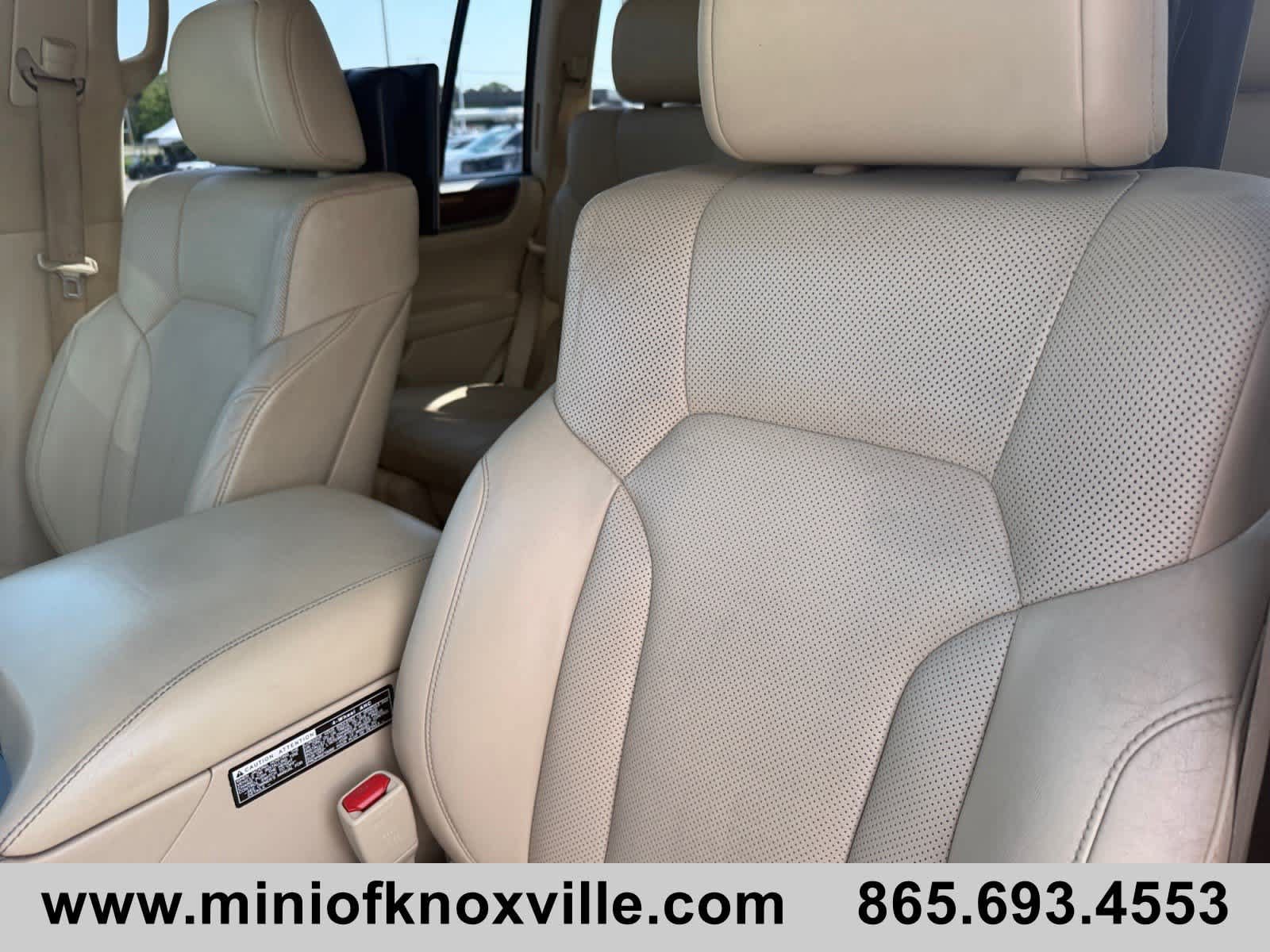 Used 2017 Lexus LX 570 4WD w/ Luxury Package image 13