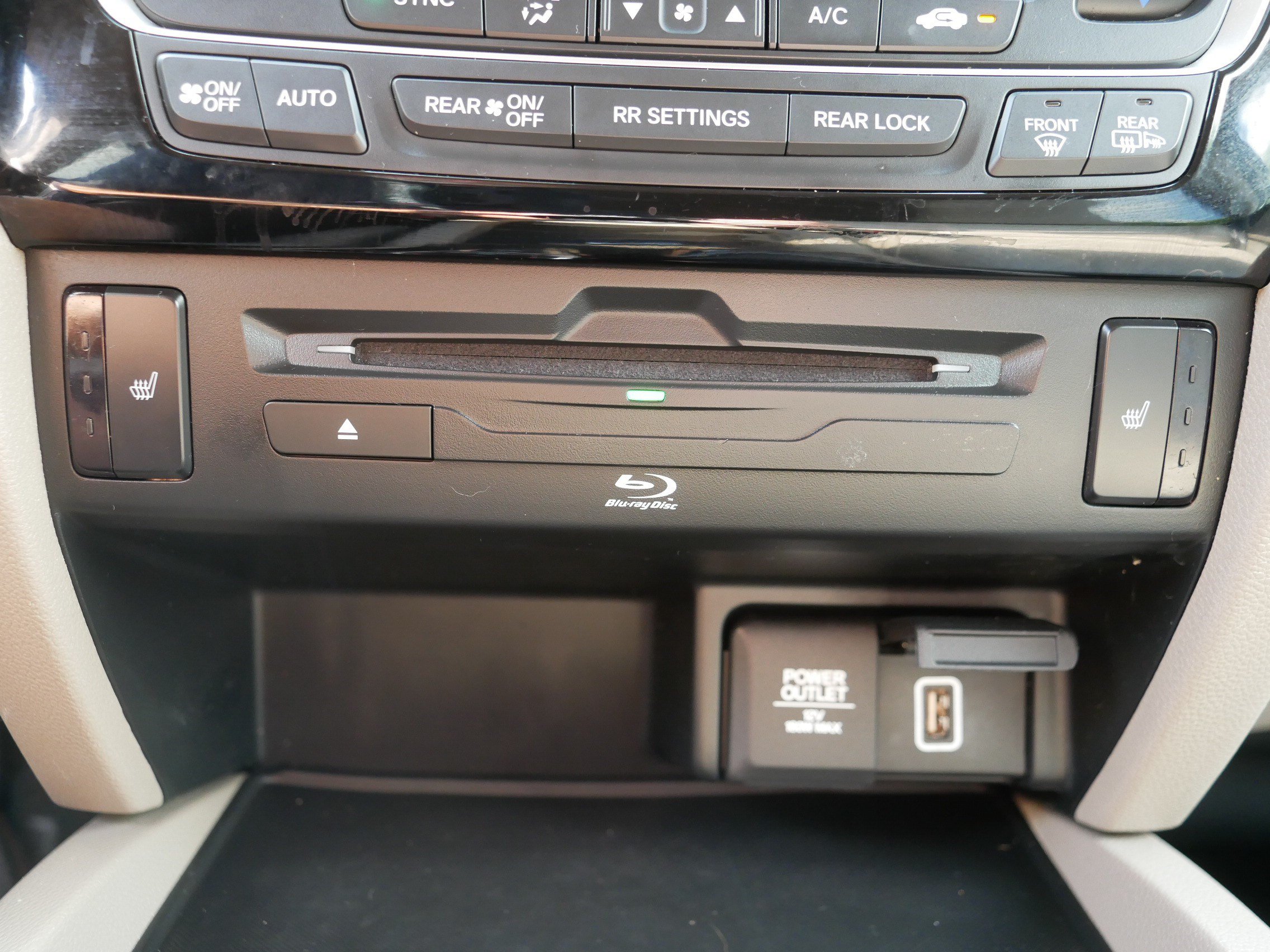 Used 2021 Honda Pilot Touring image 31