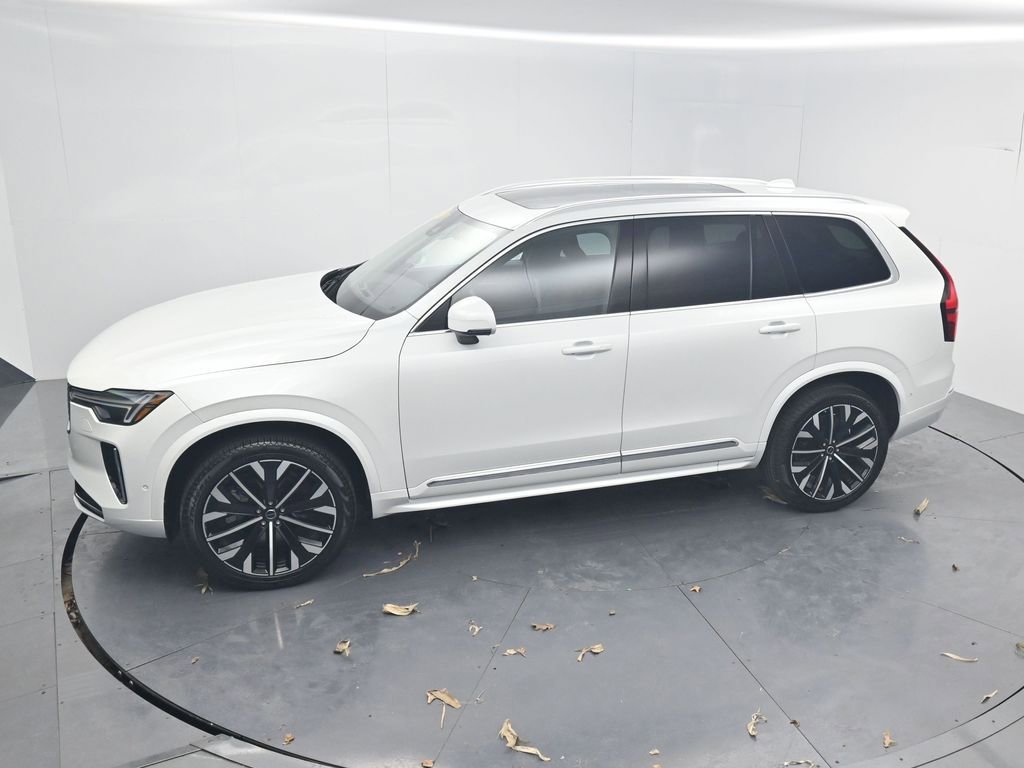 Used 2025 Volvo XC90 B5 Plus image 58