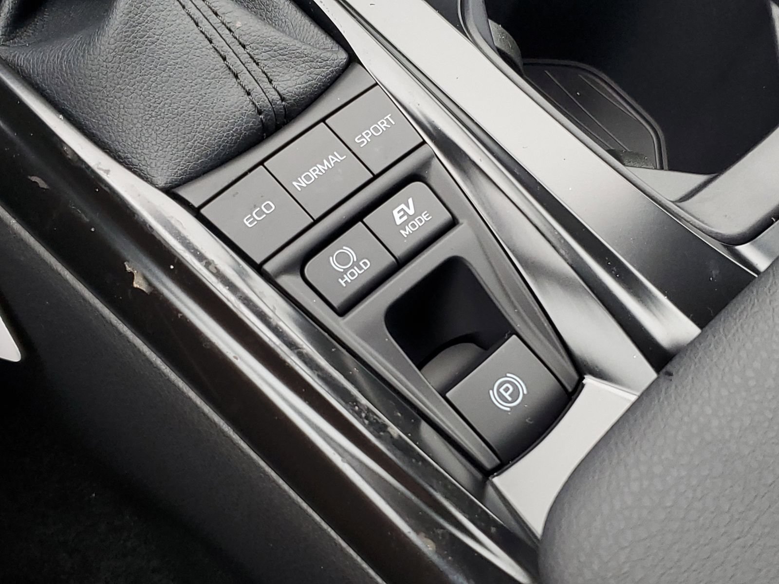 New 2026 Toyota Camry SE FWD image 32