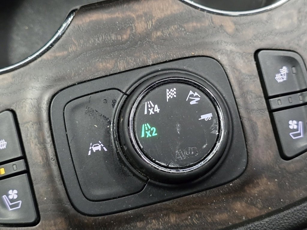 Used 2021 GMC Acadia Denali w/ Denali Technology Package image 8