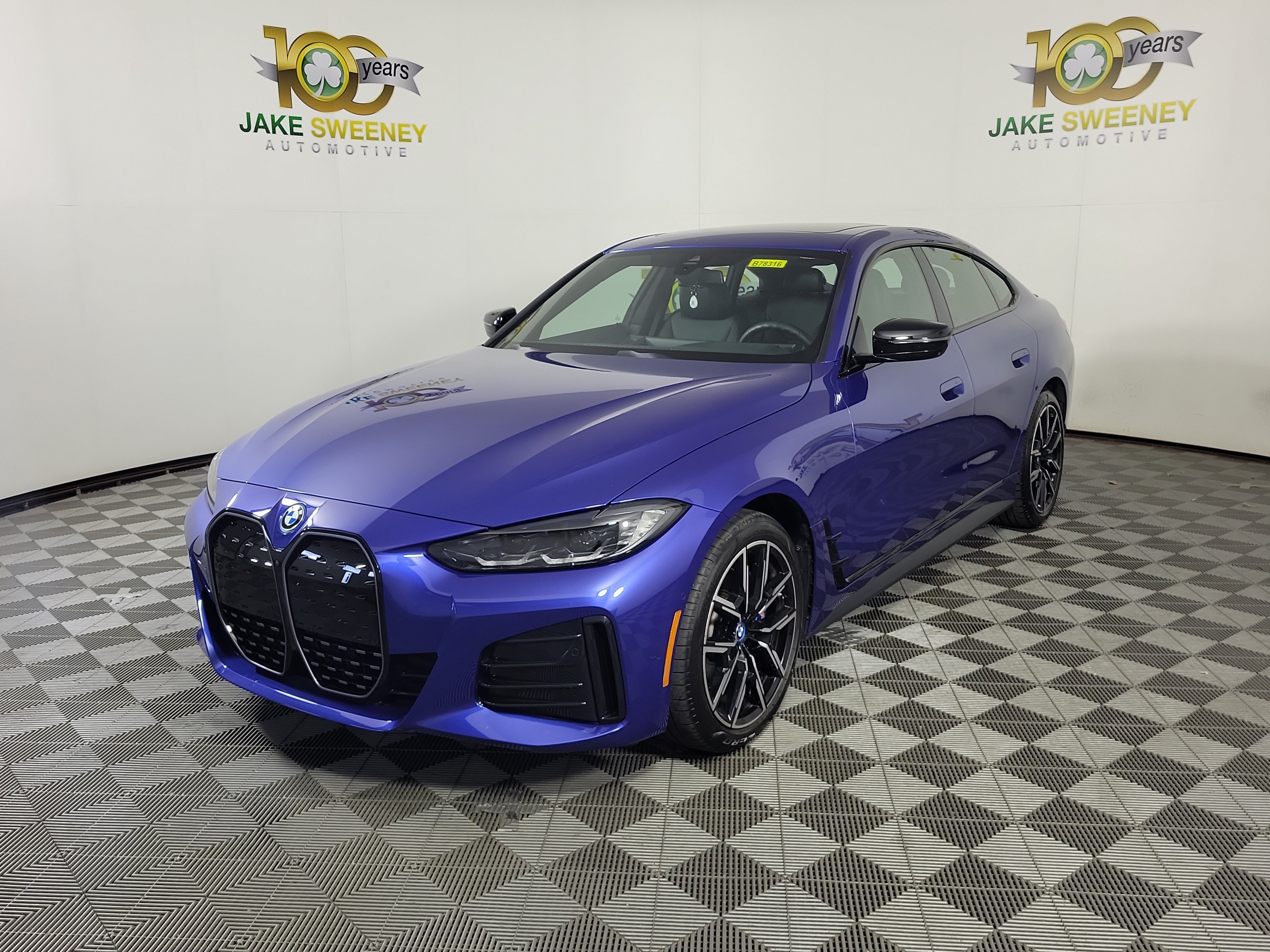 Used 2024 BMW i4 xDrive40i w/ M Sport Package AWD/4WD image 3