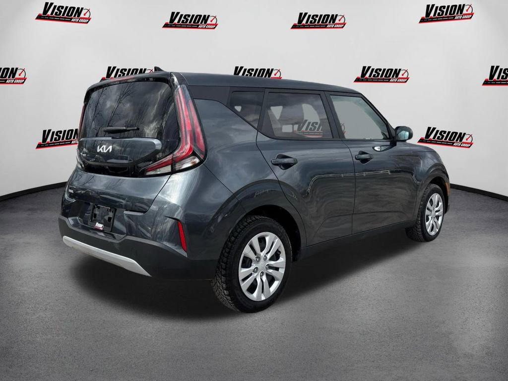 Used 2023 Kia Soul LX image 5
