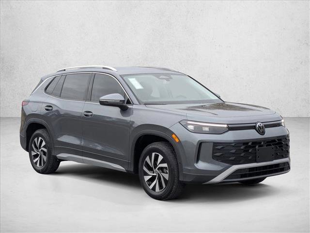 New 2025 Volkswagen Tiguan S AWD/4WD image 6
