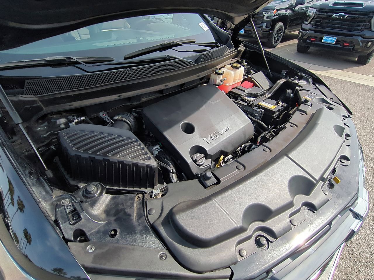 Used 2023 Chevrolet Traverse RS w/ LPO, Cargo Package image 30