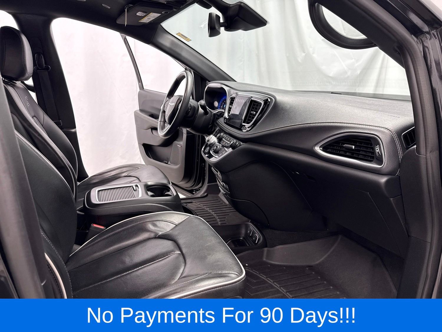 Used 2020 Chrysler Pacifica Limited FWD image 34