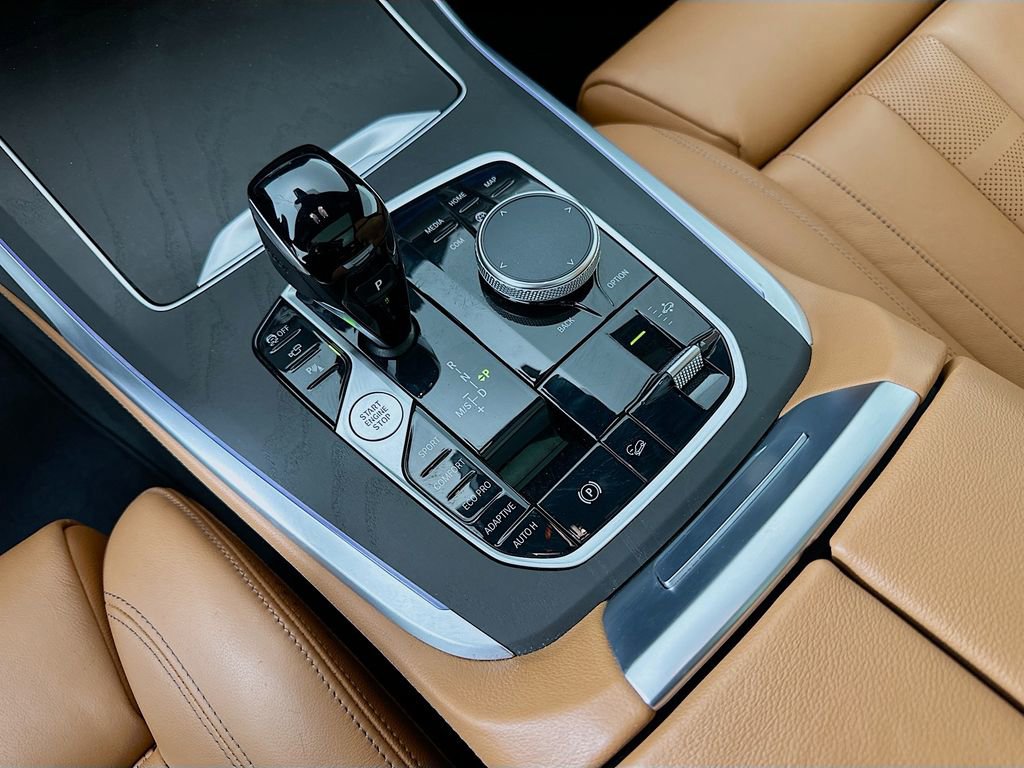 Used 2022 BMW X7 xDrive40i w/ M Sport Package image 17
