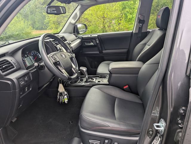 Used 2019 Toyota 4Runner TRD Off-Road Premium AWD/4WD image 13